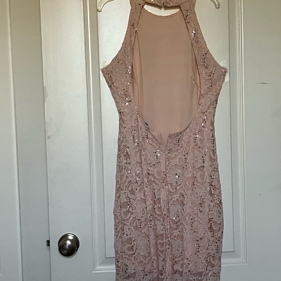 Dress - Picture 3 of 4